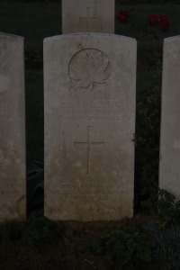 Aubigny Communal Cemetery Extension - Van Brunt, Harry Gilbert